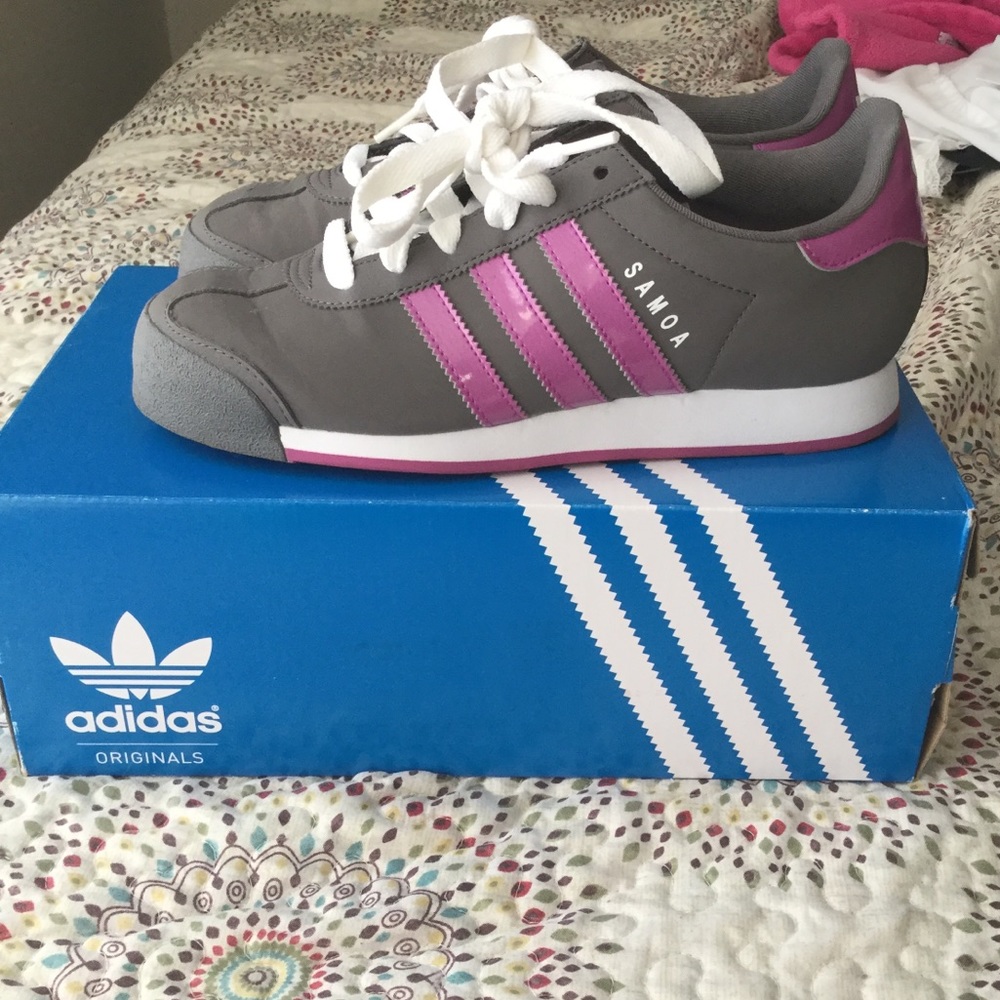 Adidas Samoa sneakers